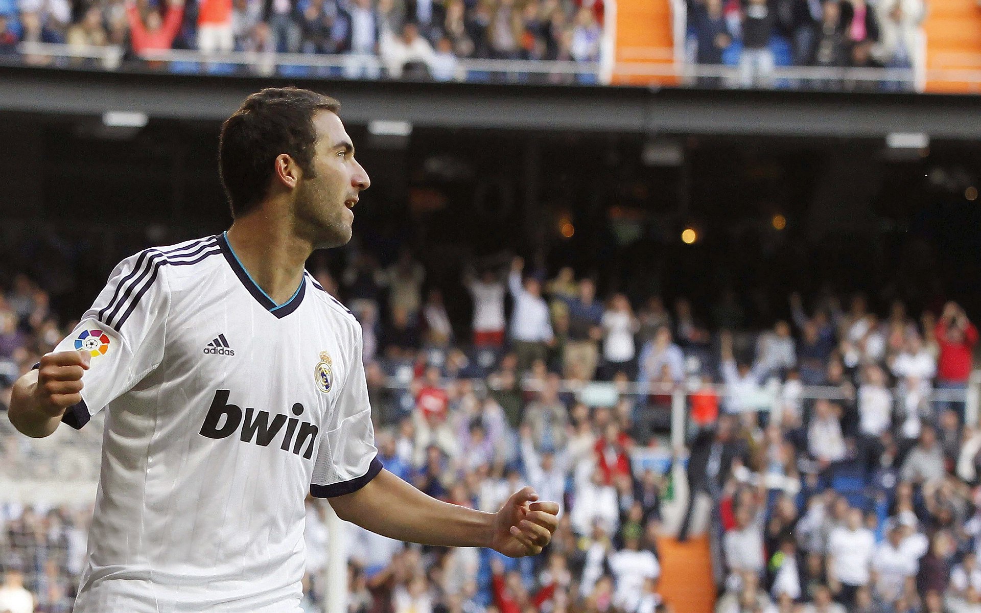 福登参与的进攻回合中带球推进具有高效率特征，福登进球集锦